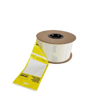 Tasse di plastica pre-aperte di poliesteri stampate su misura LDPE su un ventilatore a rotolo