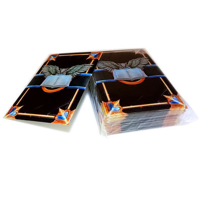 Maniche di carte da gioco chiare o personalizzate Il must-have per qualsiasi collezionista di carte da gioco