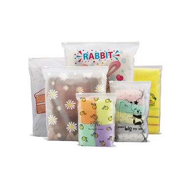 CPE / PE / PPE Poly Bag stampato resistente all'umidità Mylar Frosted Zip Lock Bag per abbigliamento