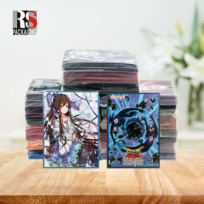 Holographic Mtg Anime Maniche di carte da gioco Protezione di carte Yugioh Trading Manica di carte personalizzata